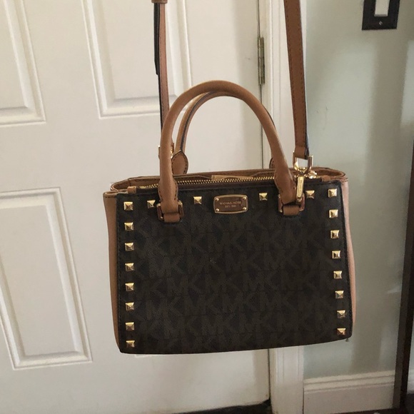Authentic Michael Kors Purse - Picture 2 of 4